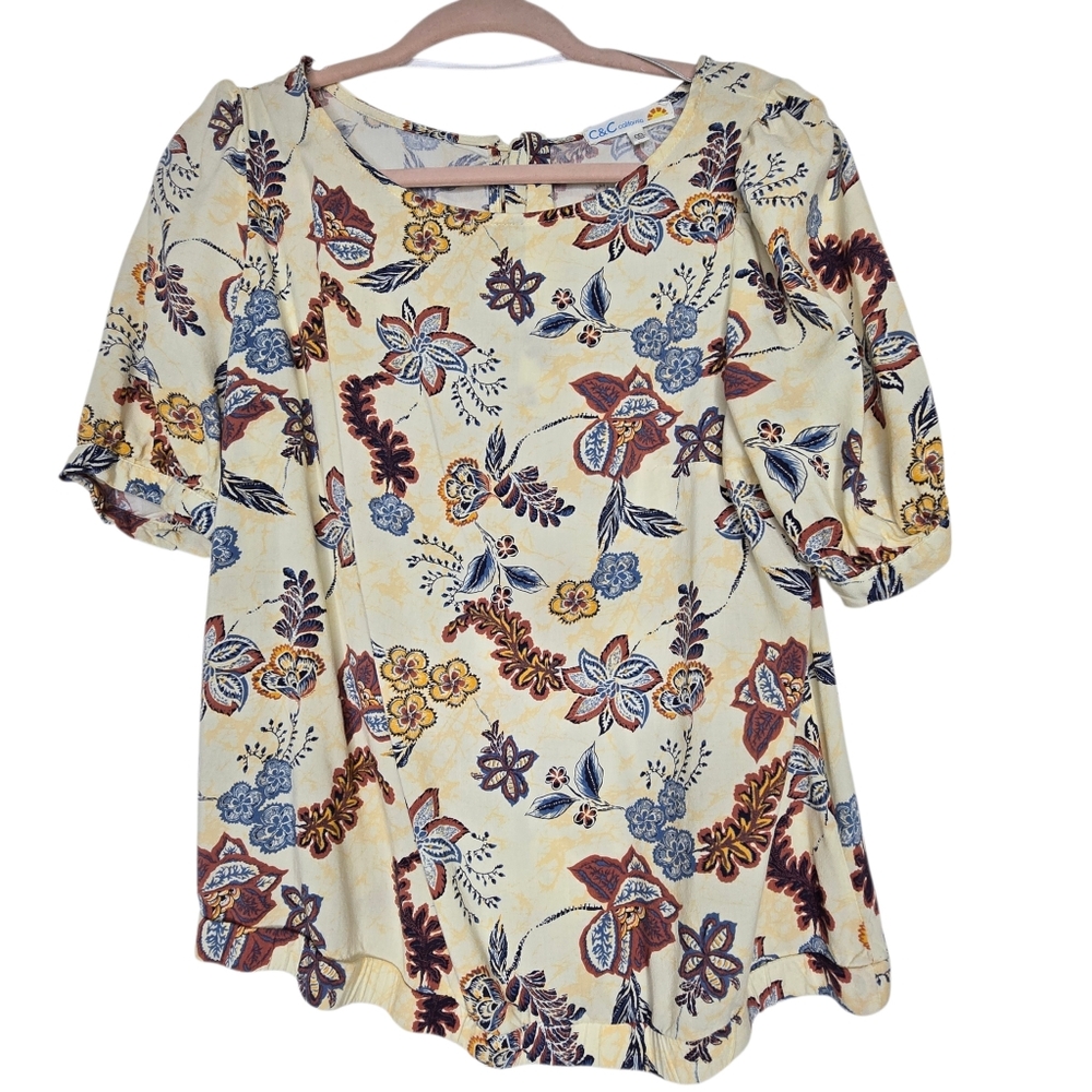 C&C California floral print blouse featuring puff sleeves - Picture 2 of 5